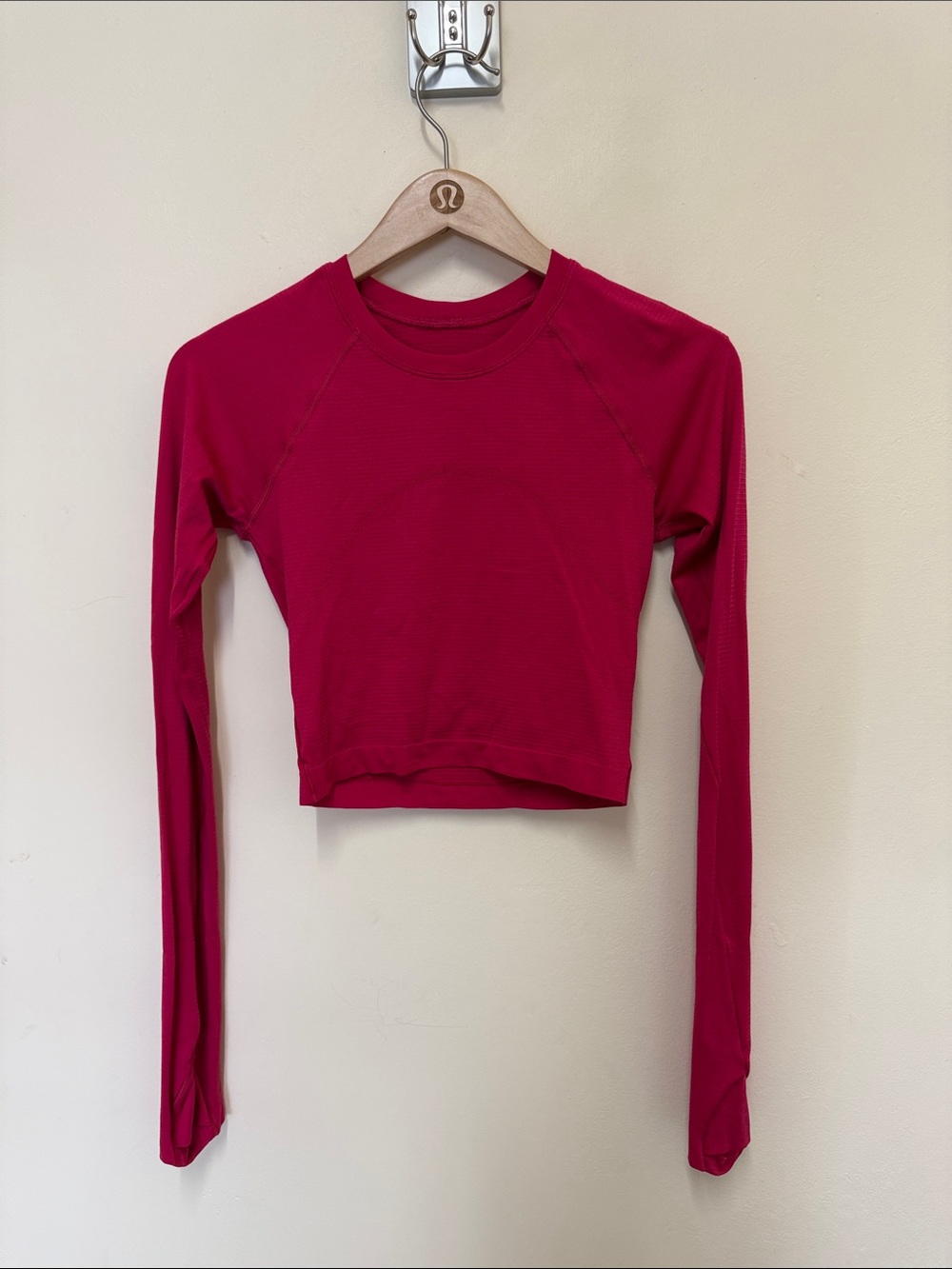 Lululemon Swiftly Tech Cropped Long-Sleeve Shirt 2.0 Passionate